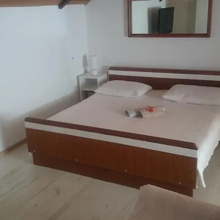 Tonka Novigrad (Dalmatia)