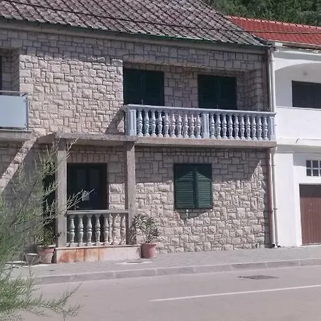 Tonka Novigrad (Dalmatia)